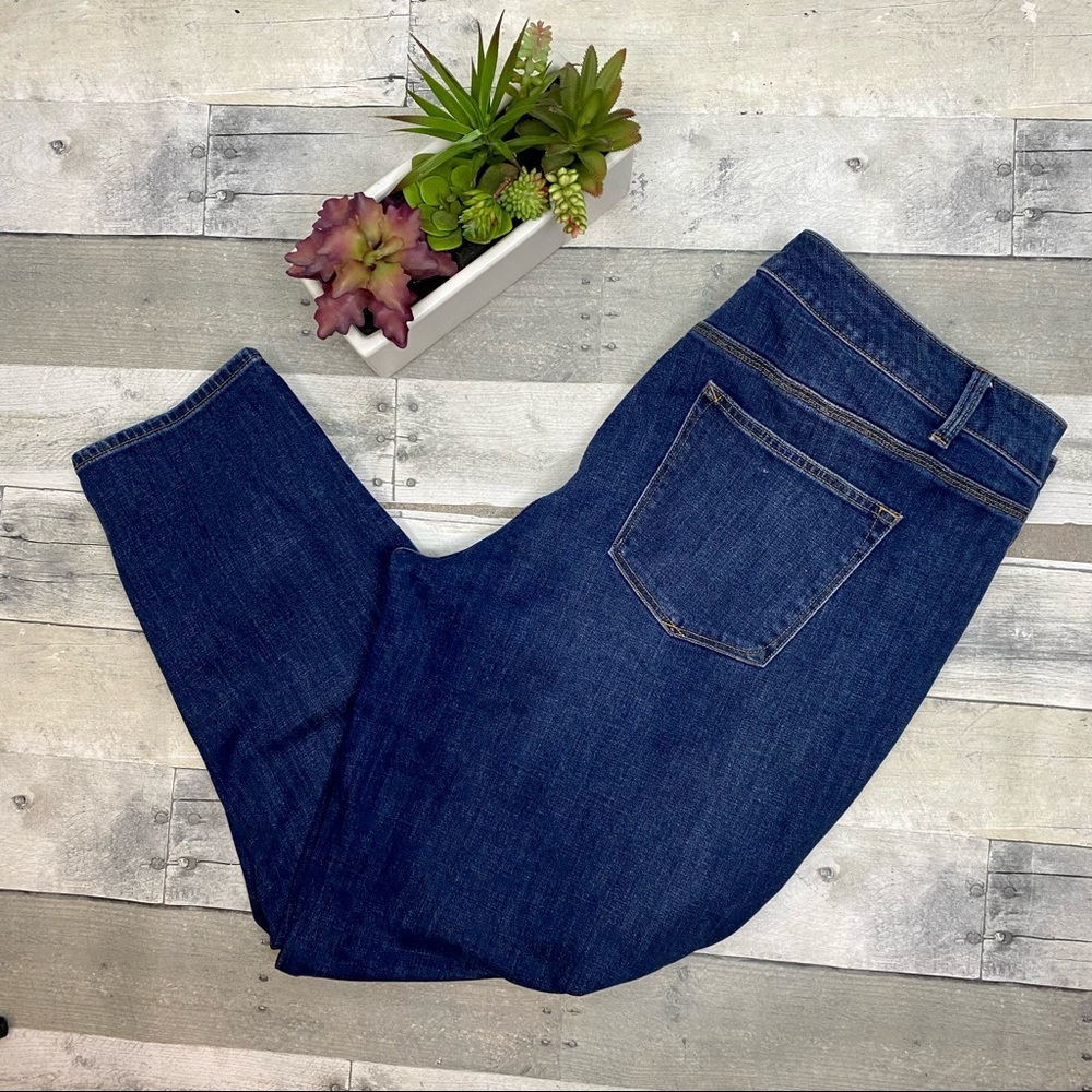 Talbots Flawless Five Pocket Boyfriend Jeans Waist 44, leg opening 6-3/4 across